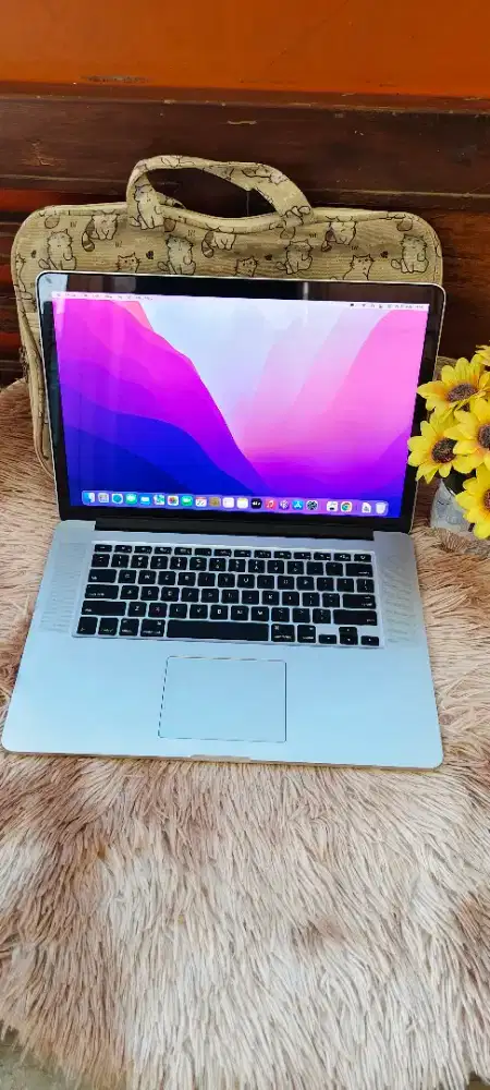 Macbook Pro 2015/Core i7/Ram 16GB/SSD 512GB/15 Retina/Intel Iris Pro