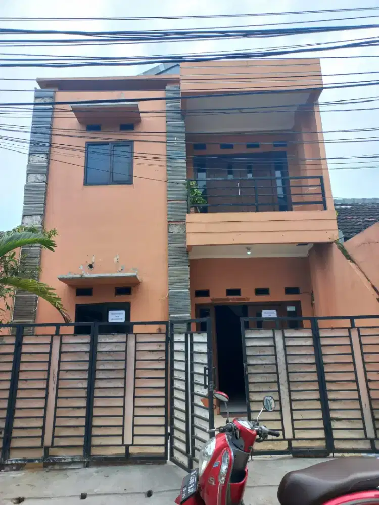 Di kontrakan / disewakan rmh 2 lantai di binong tangerang