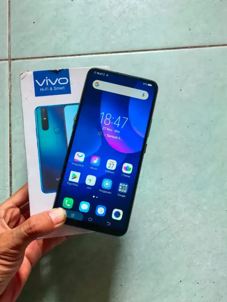 Vivo v15 8/256 lengkap