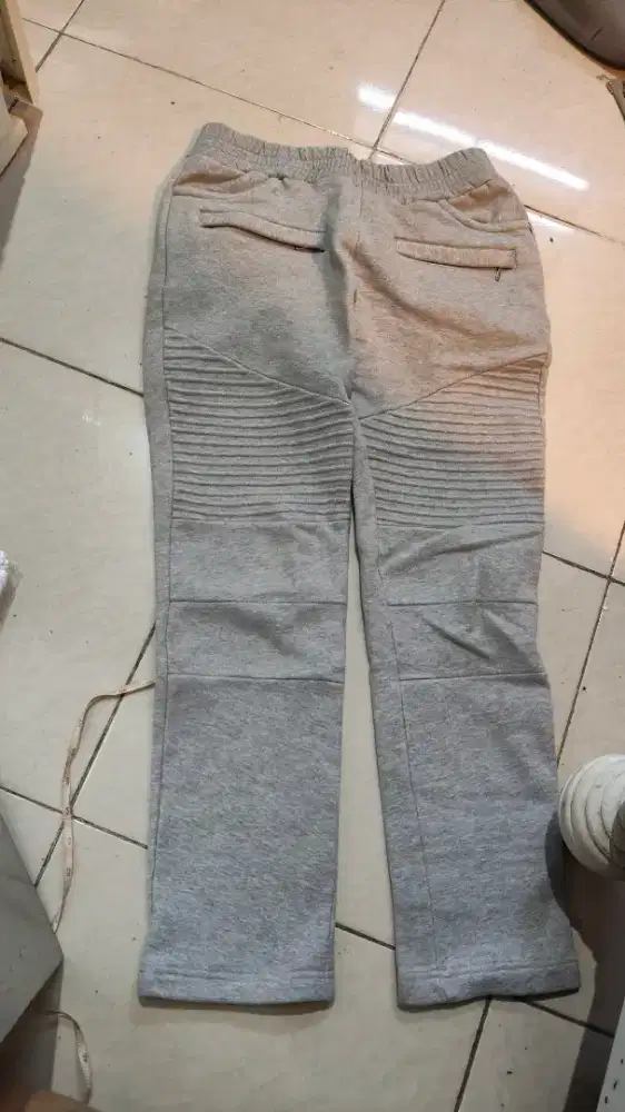 Celana pria abu tebal size.L