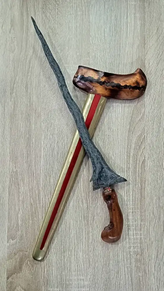 Keris sepuh Carubuk pamor wengkon isen Tangguh Cirebonan