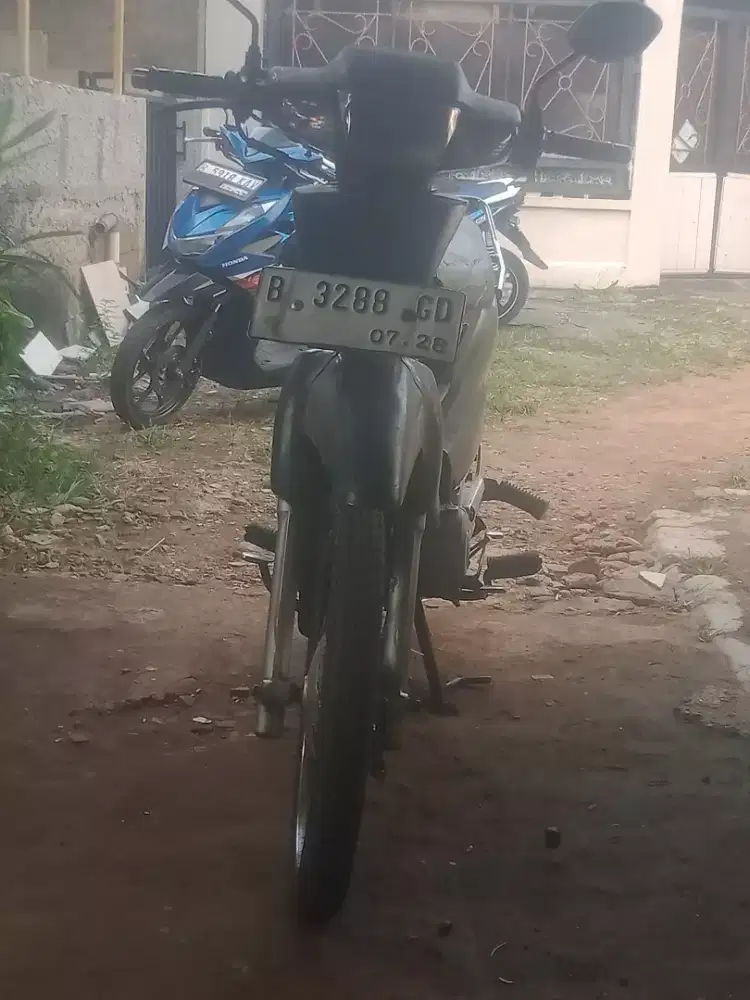 Dijual motor Honda Supra x tahun 2003 surat kumplit pajak off