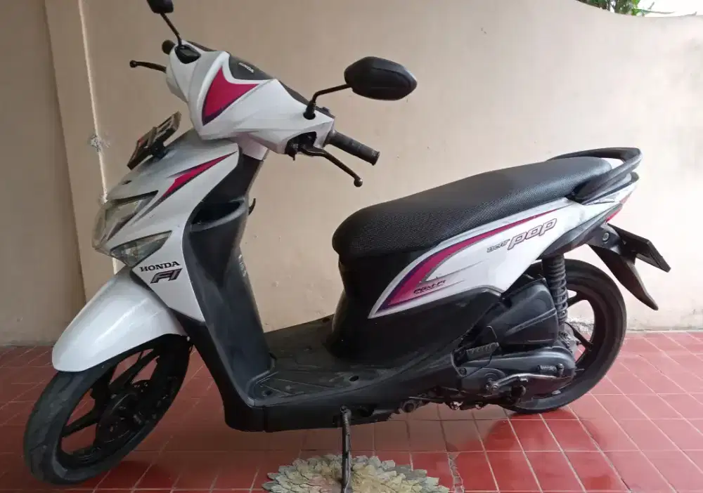 Honda Beat Pop Fi 2015/2016 Putih ori mulus siap pakai