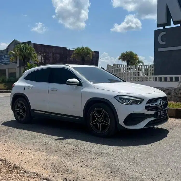 Mercedes Benz GLA200 AMG Line 2021 / 2022 Mercy CLA200 A200