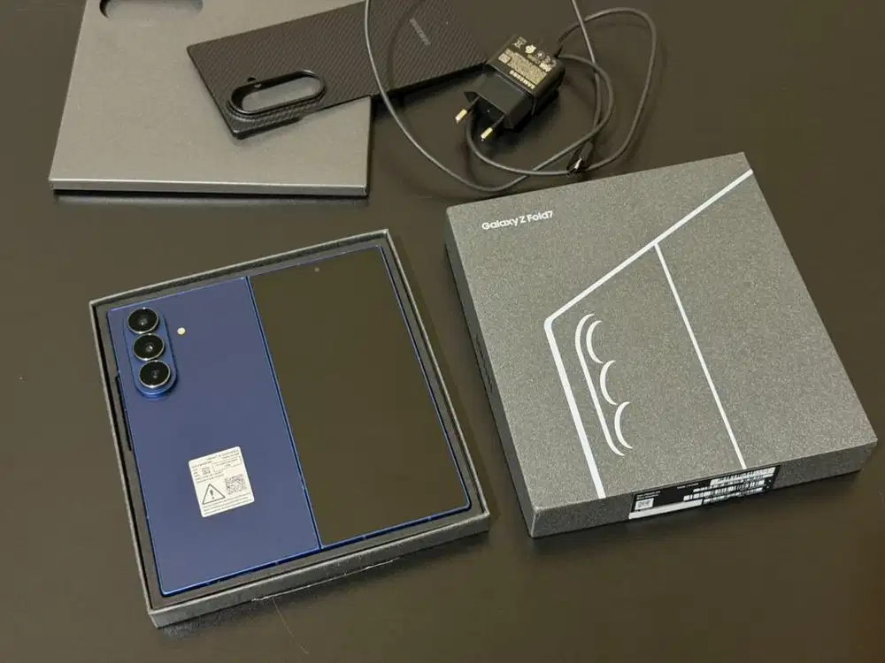 Samsung Z Fold 7 12/512 Resmi Sein