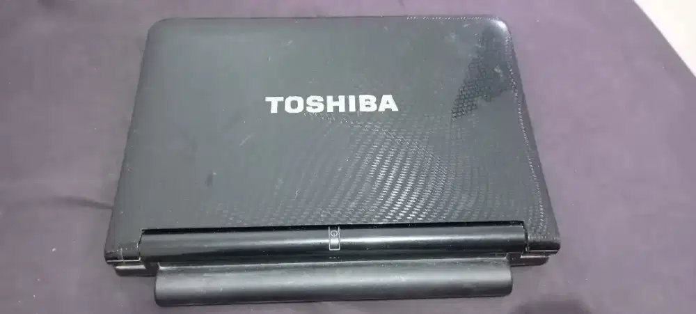 JUAL NETBOOK LAPTOP TOSHIBA NB255 ORIGINAL