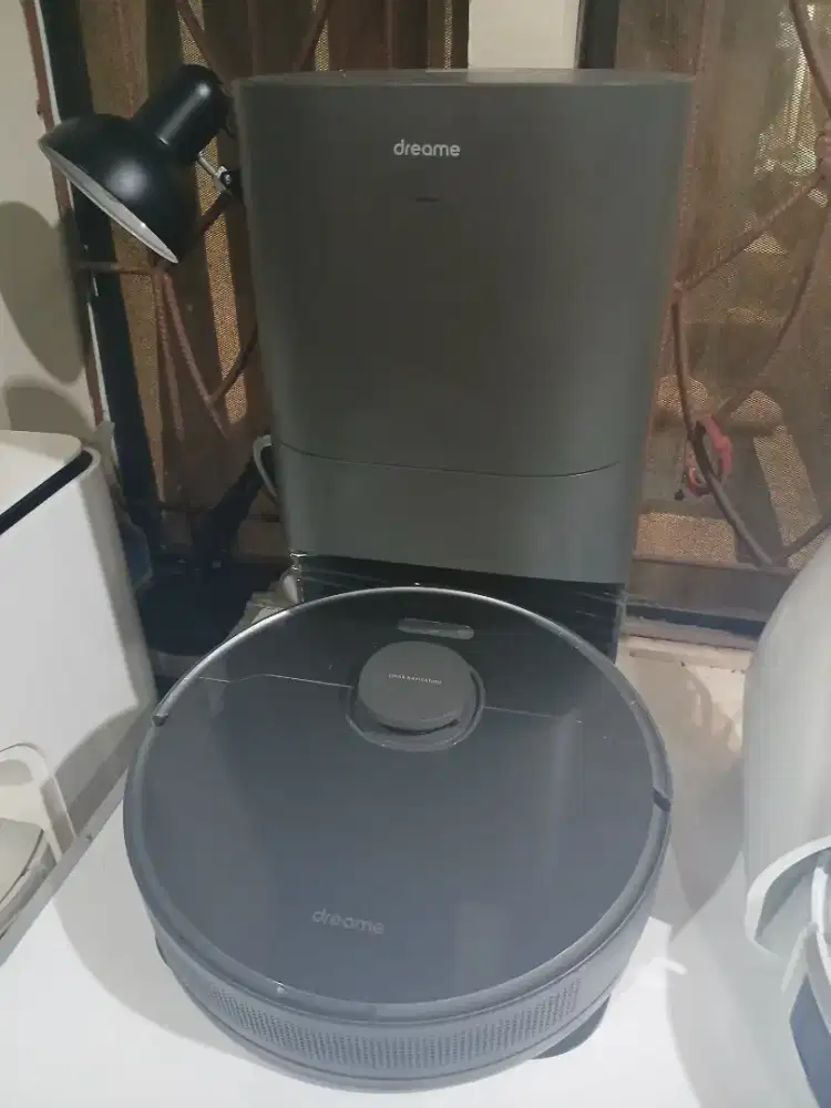 Dreamebot z10 pro robot vacuum cleaner