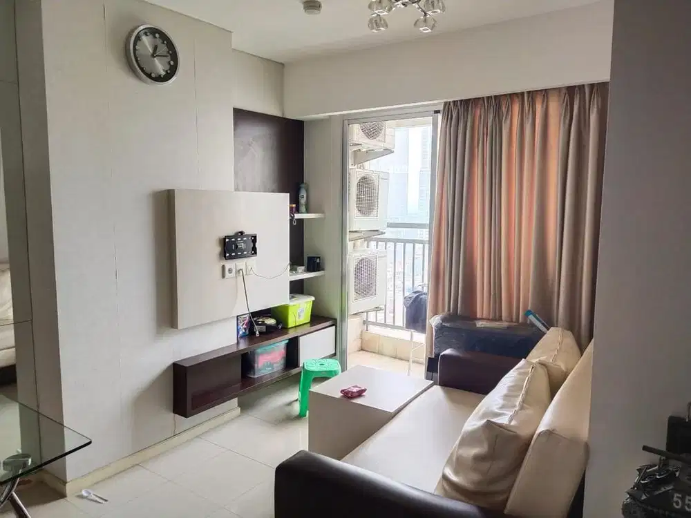 Dijual apartemen cosmo terrace 2 br lantai sedang