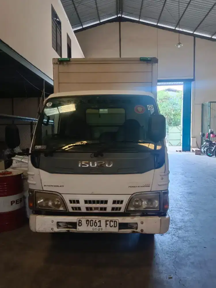 Isuzu elf NKR Long Box original low odo istimewa