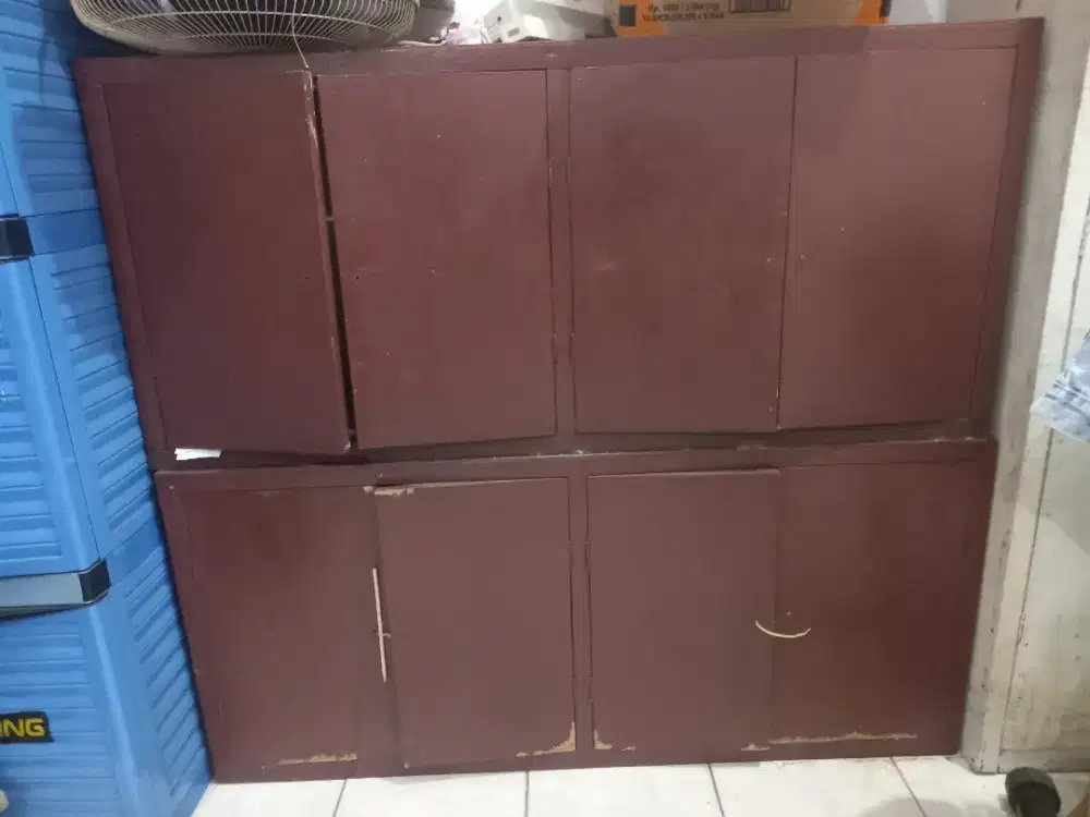 LEMARI 4 PINTU 1 RUANG ,BEKAS