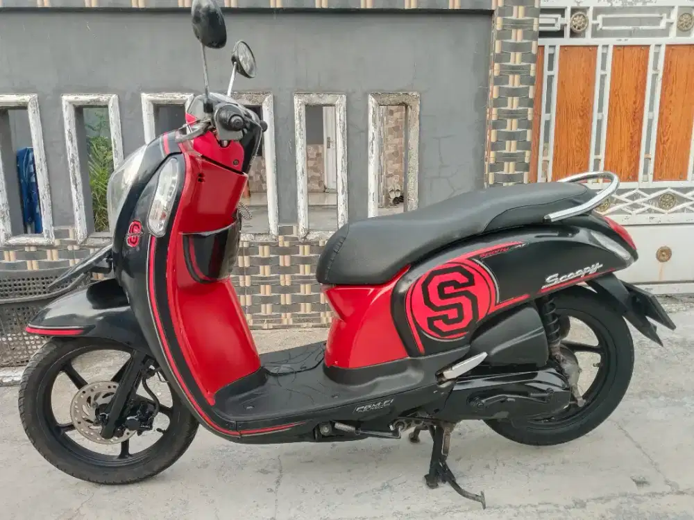 Honda Scoopy F1 tahun 2014 mesin halus siap pakai di Tangerang, cadas