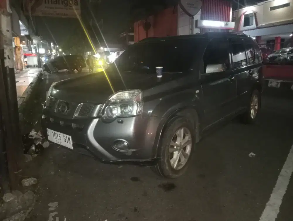 Jual nissan xtrail 2011