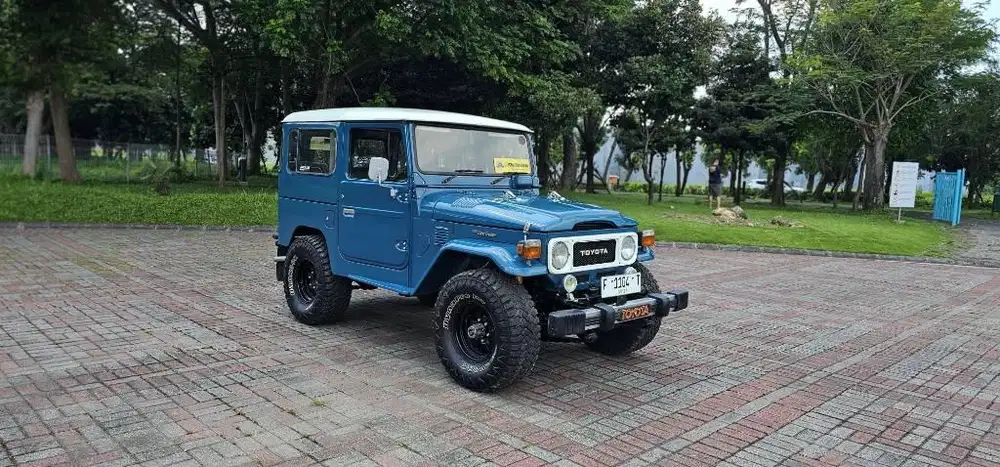 Hartop FJ40 4x4 th 1981 ,Originalan luar dalam, AC,PS,Cakram,Antik