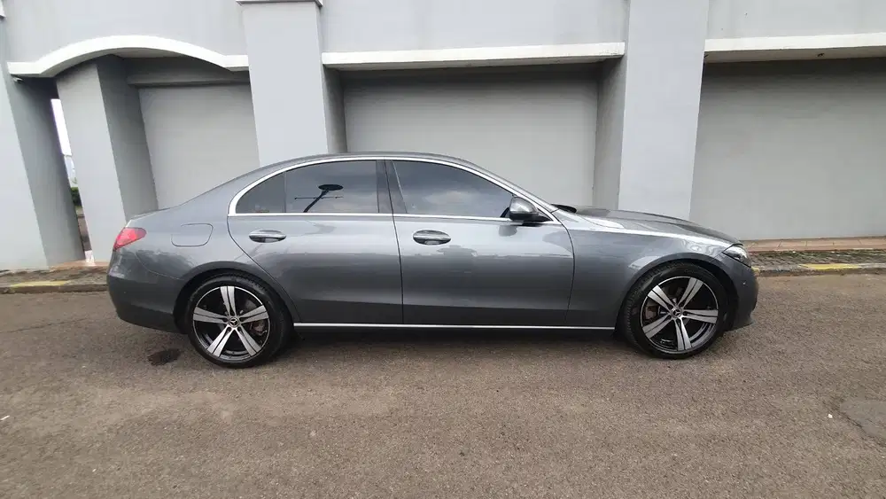[LOW KM 26RB] Mercedes Benz Mercy C 200 C200 Avantgarde W206 2022/2023
