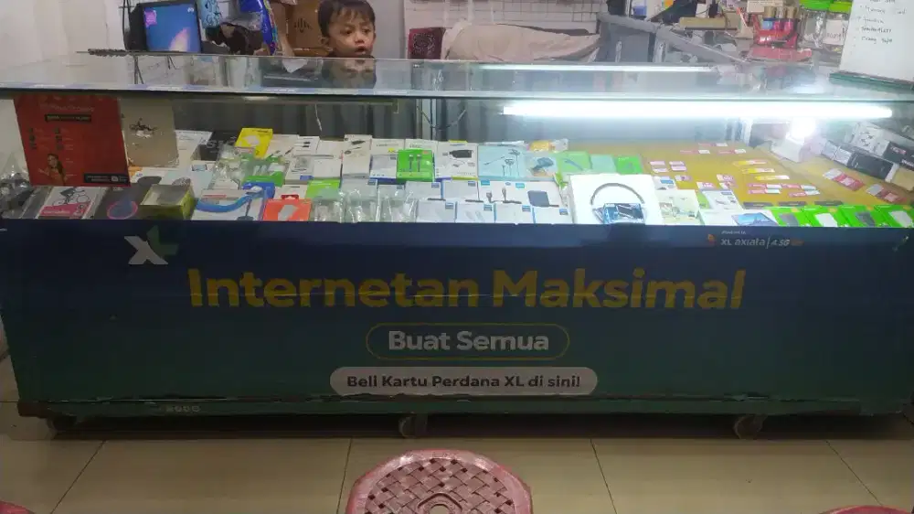 Dijual cepat etalase bentuk L Nego aja sampe jadii bos