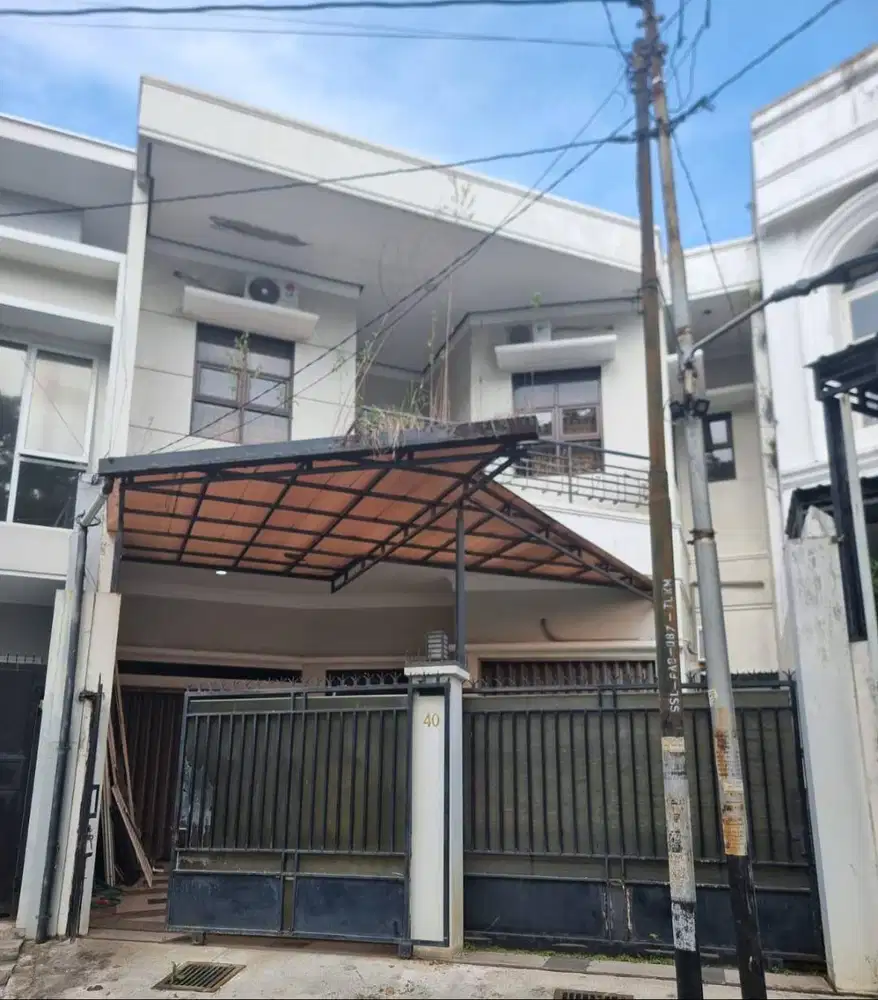 Rumah dekat RS Bhayangkara semarang