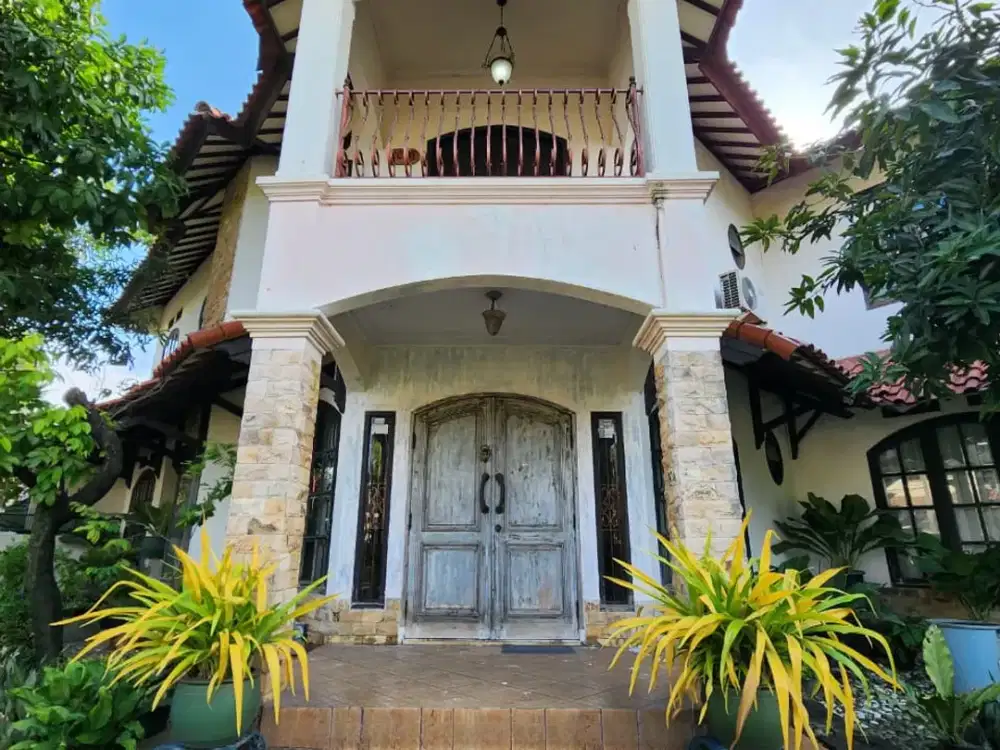 Rumah Besar 2 Lantai Siap Huni di Griya Bintara Indah, Bekasi