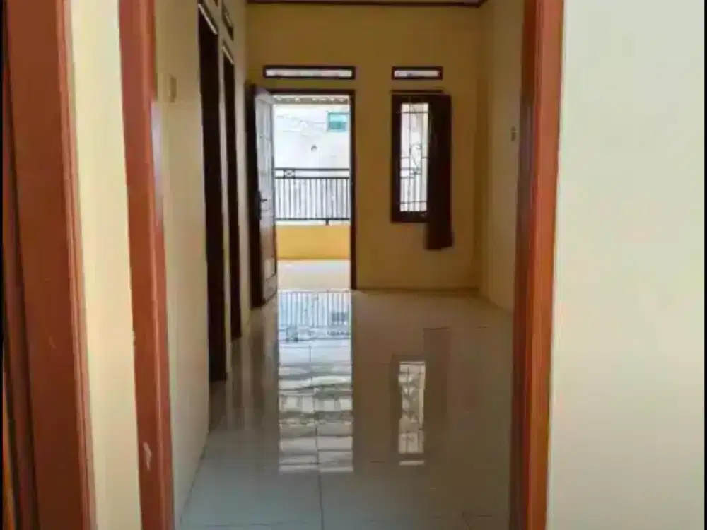 DISEWAKAN RUMAH 2 LANTAI DEKAT UNIV ITENAS, ITB, UNPAD, SADANG SERANG TUBAGUS ISMAIL BANDUNG