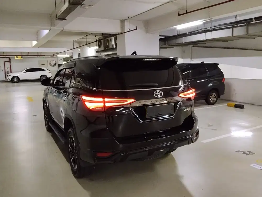 PEMAKAI LANGSUNG fortuner Gr 2.8 nik 2022
