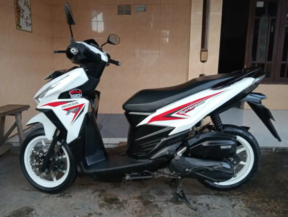 Vario LED tahun 2015 lengkap hidup