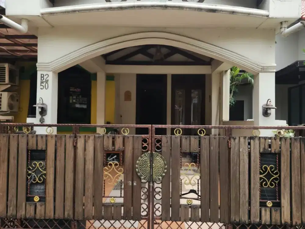 Y.DIJUAL CEPAY RUMAH 2 LANTAI LINGKUNGAN ASRI DAN STRATEGIS JATIBENING BEKASI