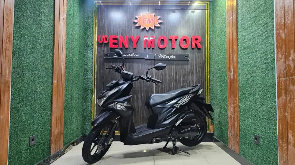 UD ENY MOTOR - Honda New Beat Street thn 2022 istimewa