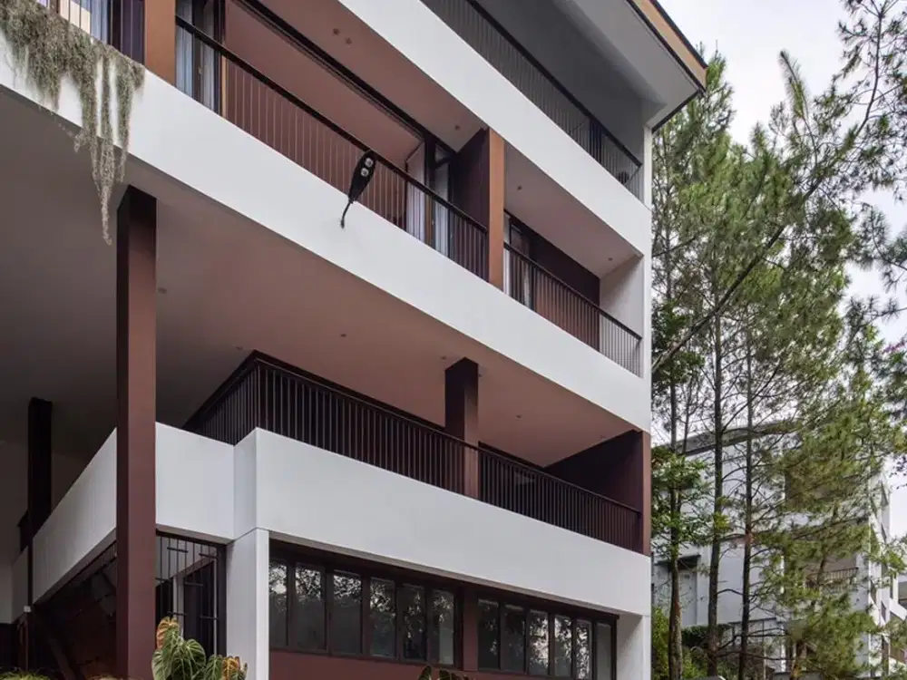DIJUAL HUNIAN EKSKLUSIF 4 LANTAI  BERLOKASI DI RESORT DAGO PAKAR/ RDP BANDUNG