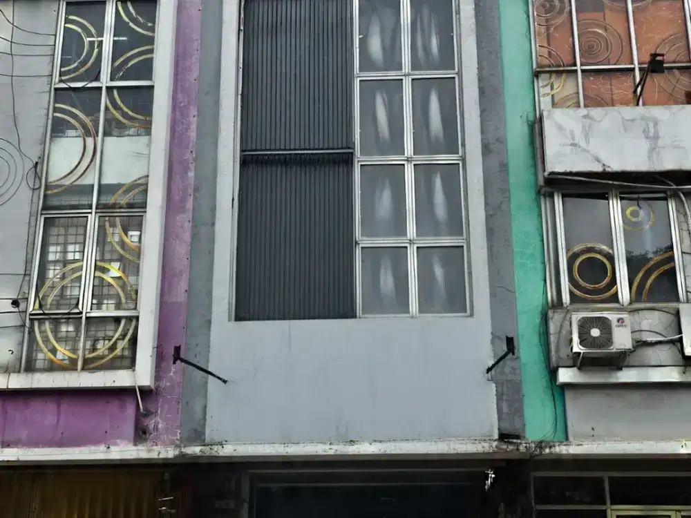 RUKO MURAH GLAZE 2 - GADING SERPONG 3 LANTAI BAGUS BUAT USAHA