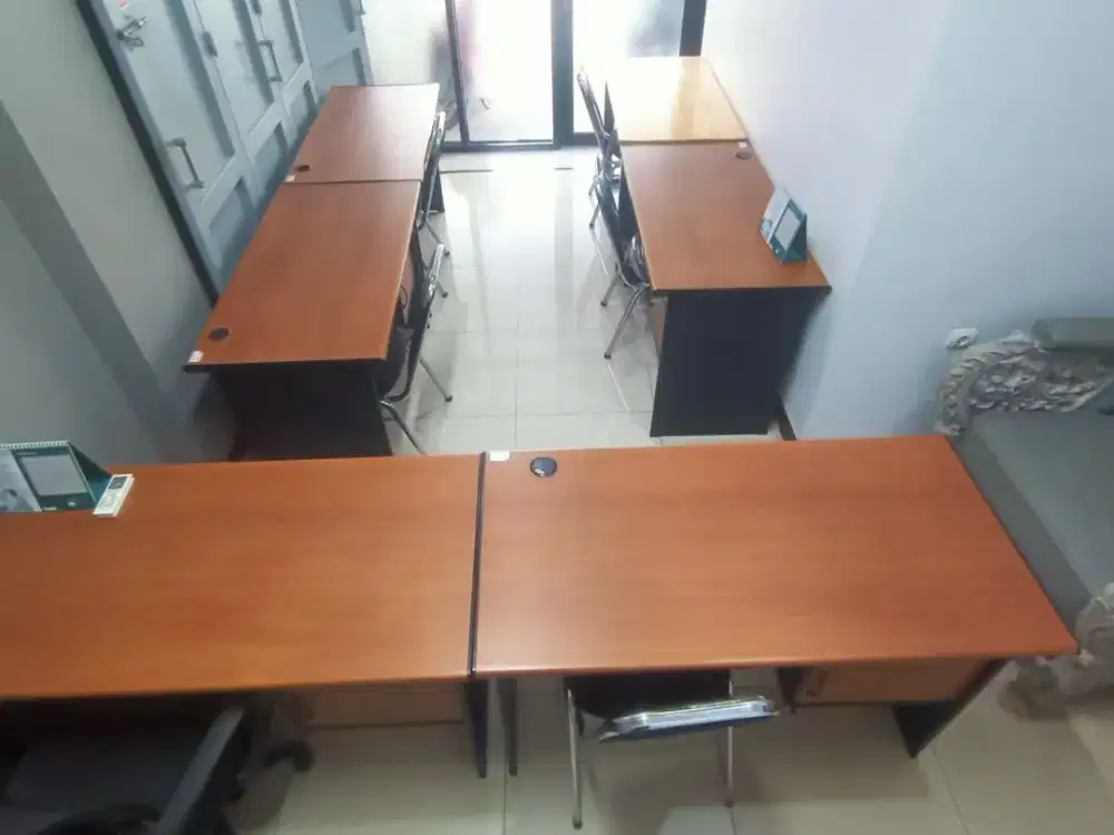 Ruang Kantor Bulanan Moh Toha Bandung Untuk 4-5 Orang Fasilitas Lengkap