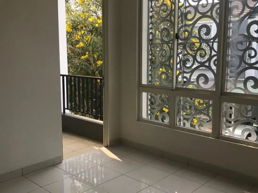 Rumah Disewakan 4+1 Kamar Lokasi Cluster Darwin Scientia Summarecon Serpong