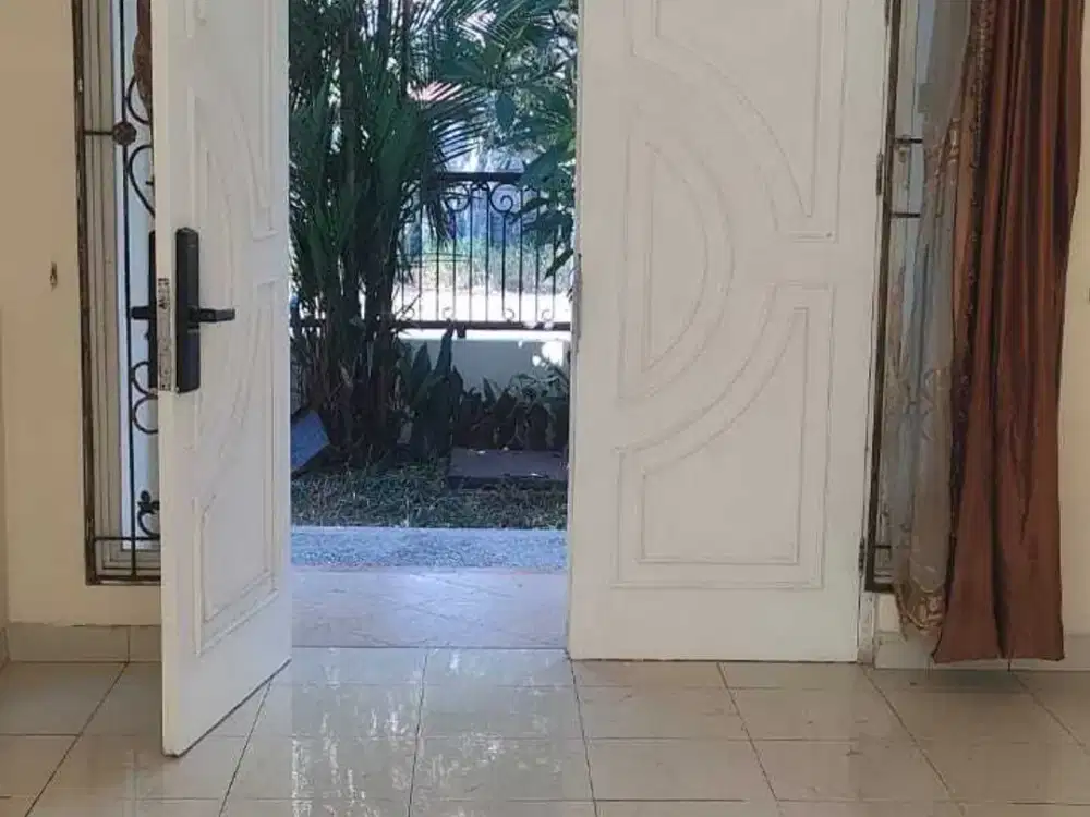 Dijual Rumah Cantik di Royal Residence Pulogebang, Jakarta Timur