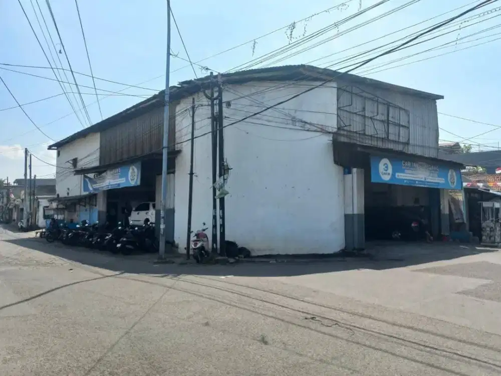Dijual Murah Rumah Usaha/Bengkel Murah di Jalan Raya Medokan Semampir