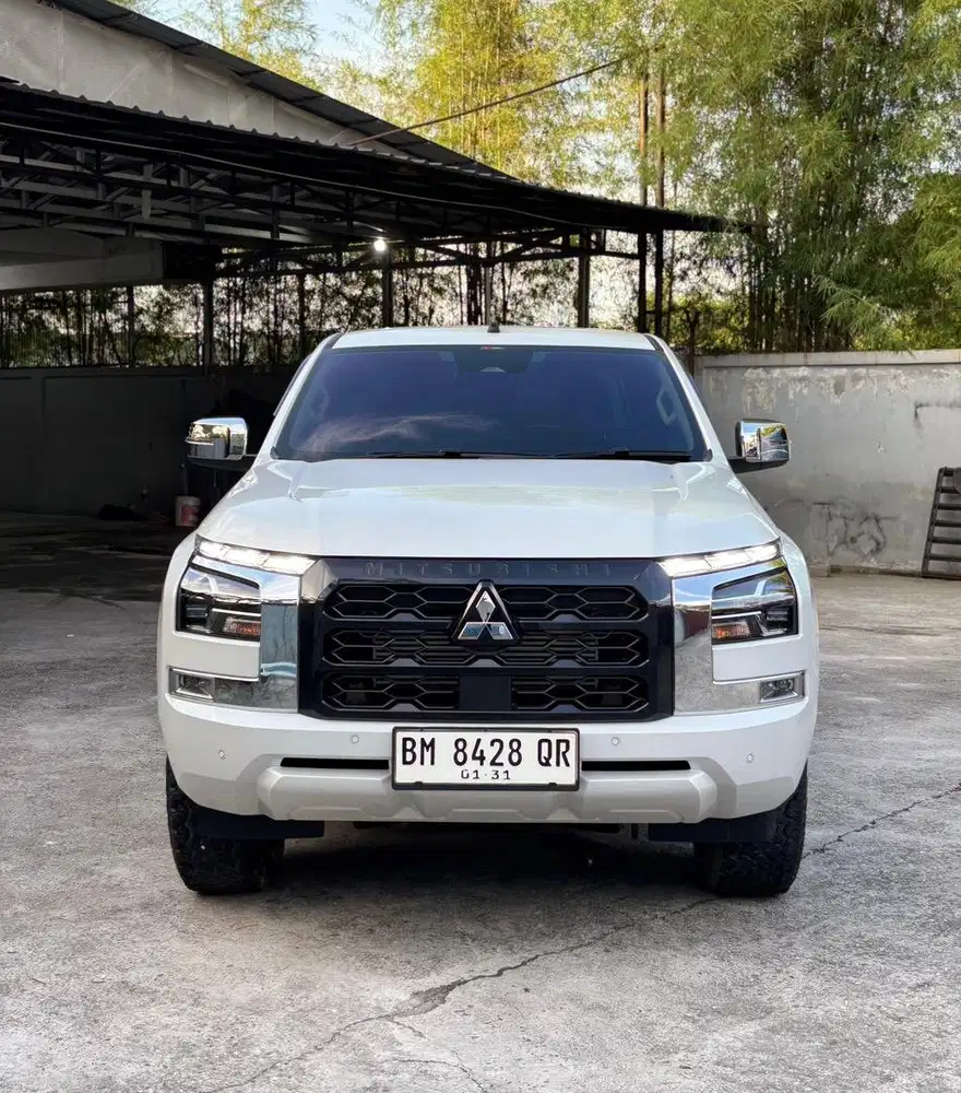 TRITON ULTIMED 4X4 2026 NIk 2025 Matic Km 6 Ribu Oto Seken Rasa Baru
