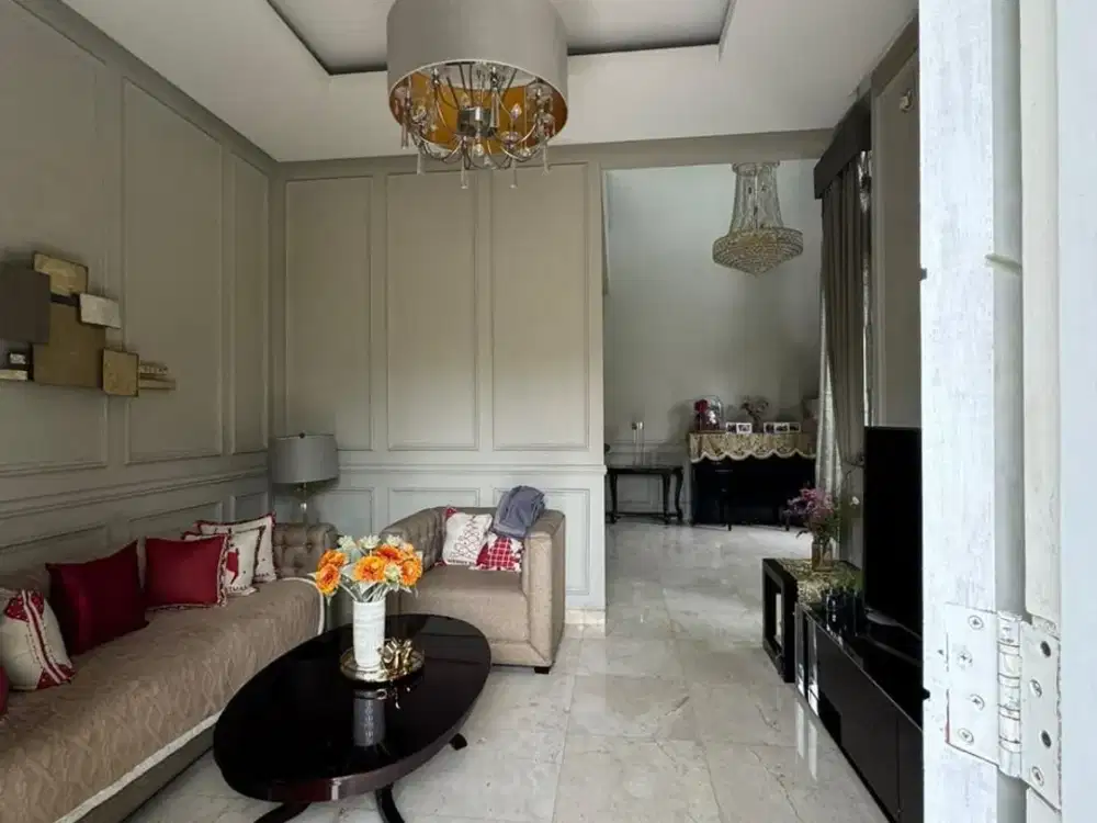 Rumah Cantik 281mtr siap huni Pulomas Rawamangun