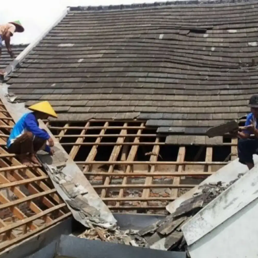 Tukang perbaikan atap bocor, plafon rembes air, talang air genteng dll