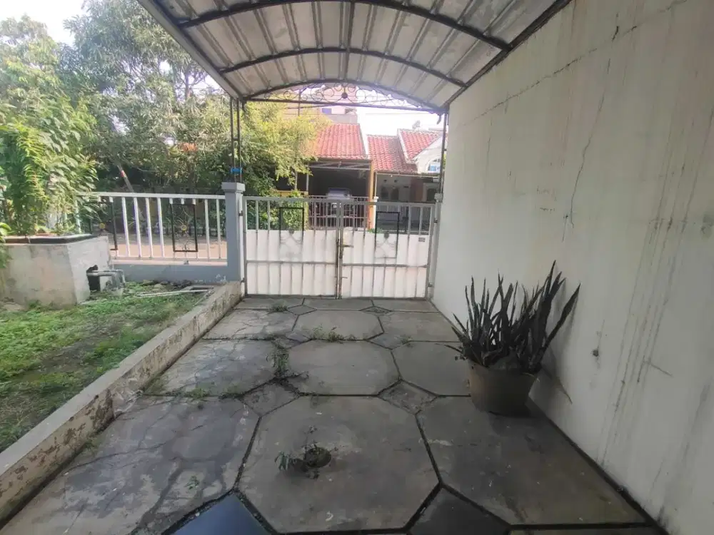 Disewakan Rumah di Cluster Taman Sari, Harapan Indah bekasi