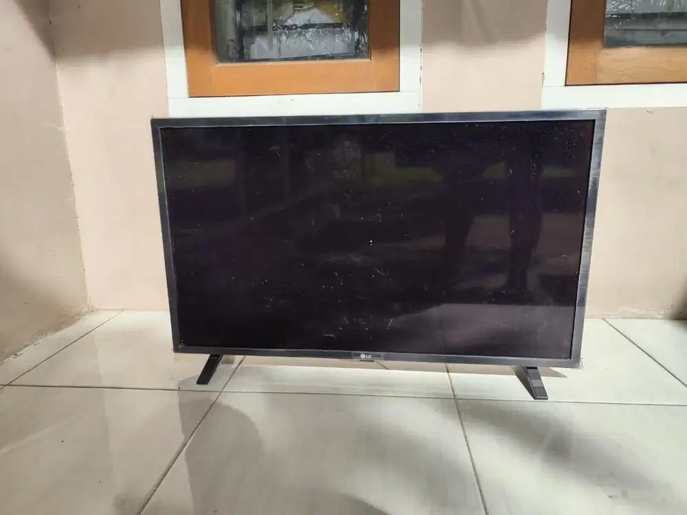tv LG smart tv 32 inci