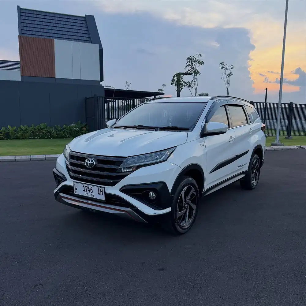 Toyota Rush 2018 Bensin