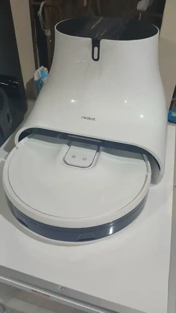 Neabot robot vacuum cleaner