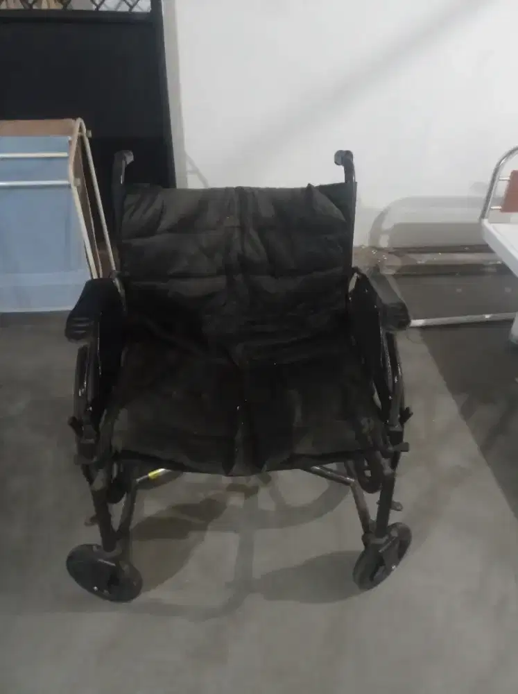 Dijual Kursi Roda Size Large/Jumbo Avico