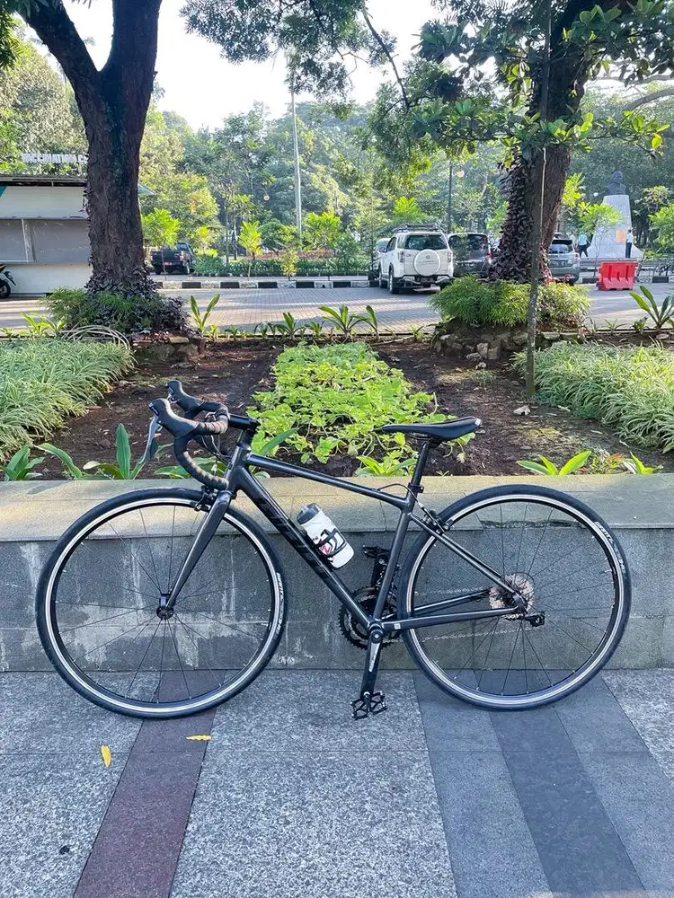 DIJUAL SEPEDA ROADBIKE GIANT CONTEND 3