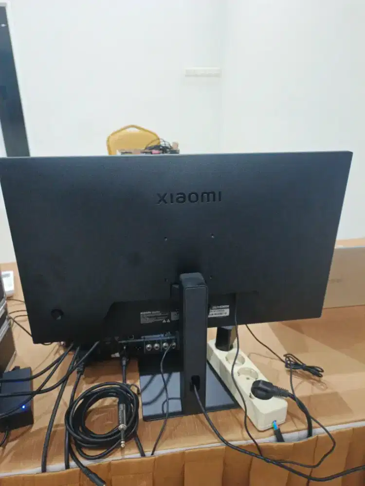 Monitor xiaomi A24i