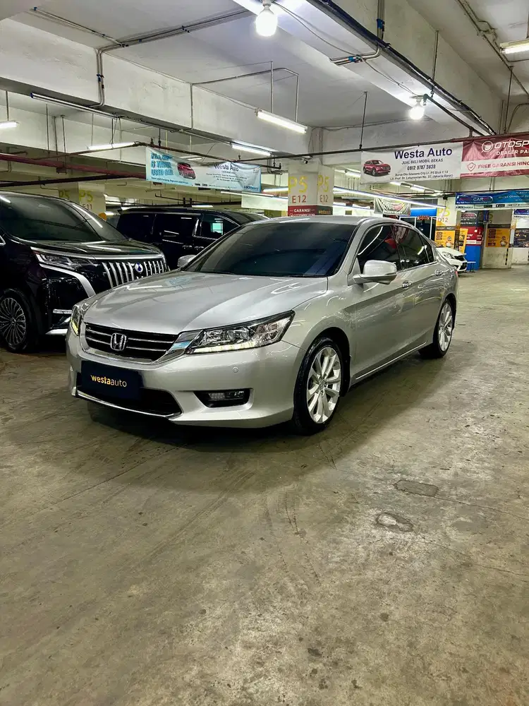 Low KM Honda Accord CR2 2.4 VTIL AT 2016 nik 2015 istimewa