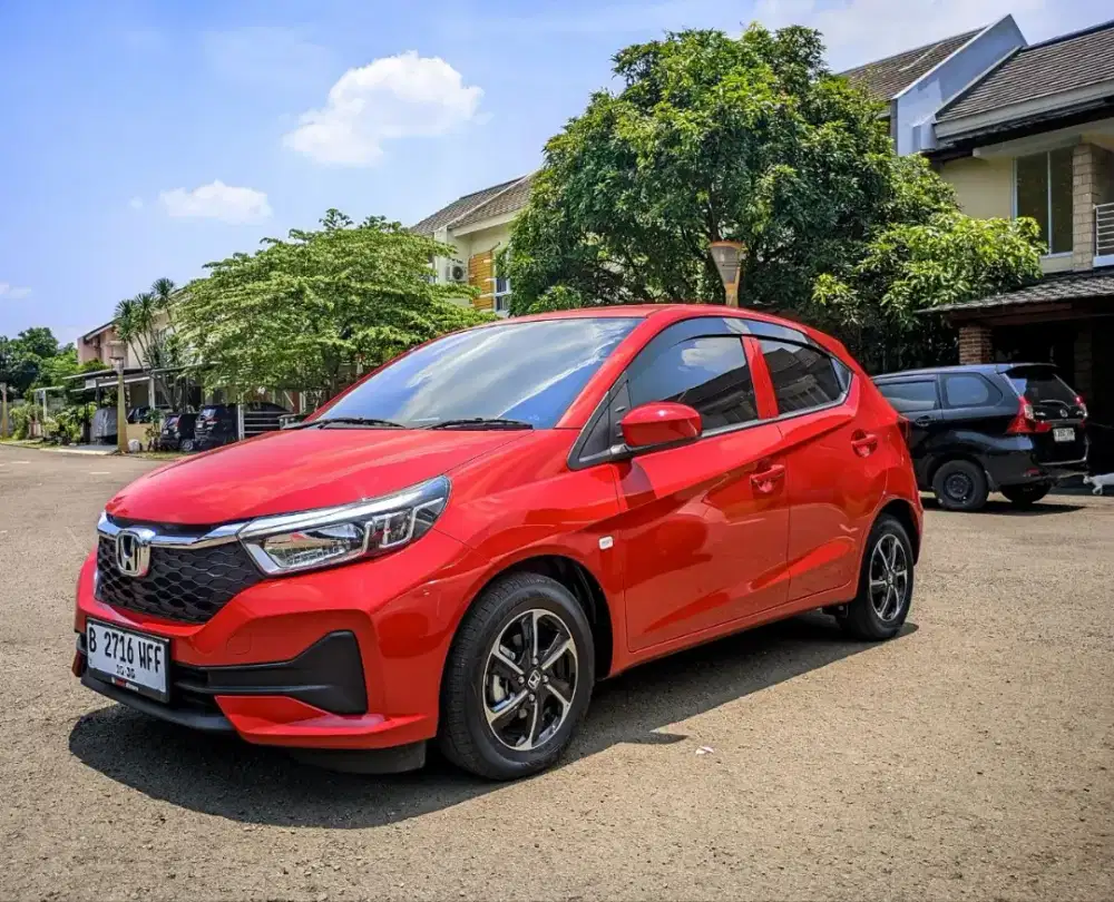 Rental mobil. Sewa mobil harian, mingguan & bulanan lepas kunci.