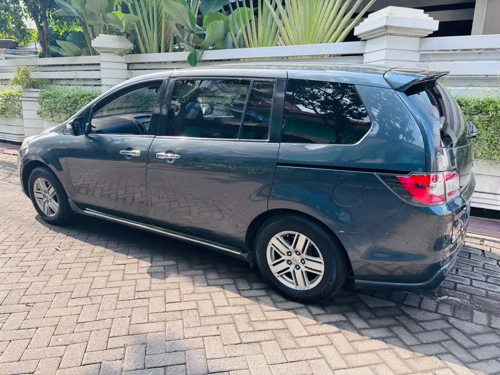 Mazda 8 2012 Bensin