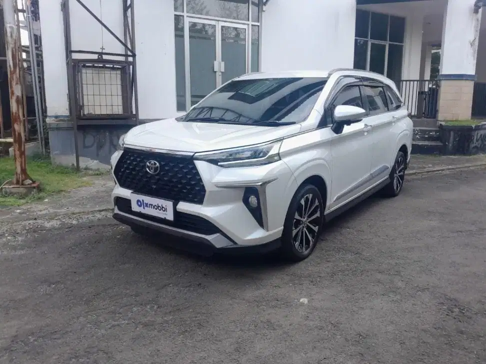 Pajak Panjang - Toyota Avanza 1.5 New Veloz Q CVT Bensin AT 2022 Putih