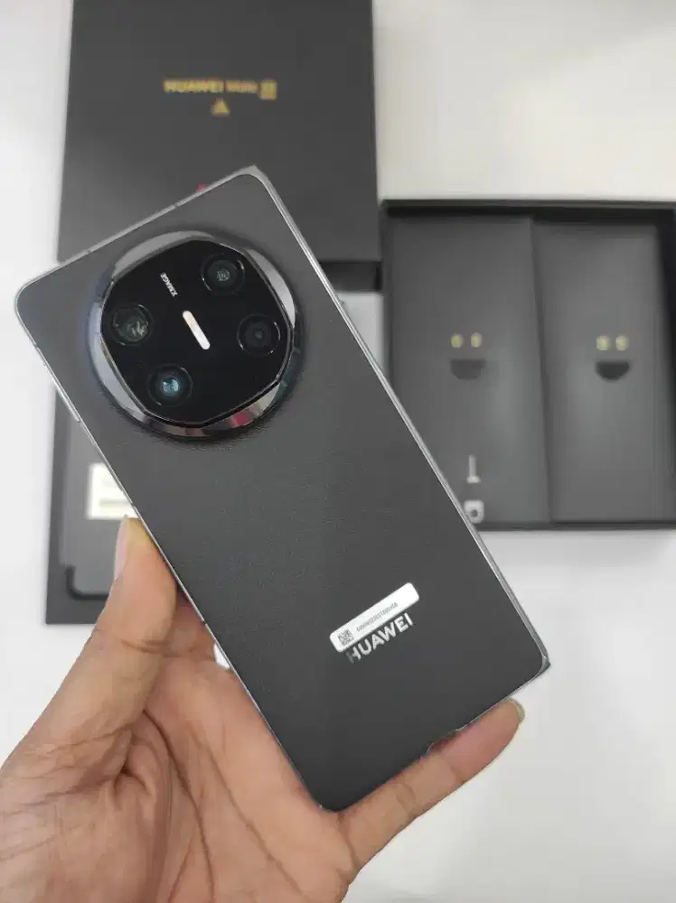 Huawei Mate X6 
Garansi Resmi
Ram 12/512
Mulus 99%
Fulset original