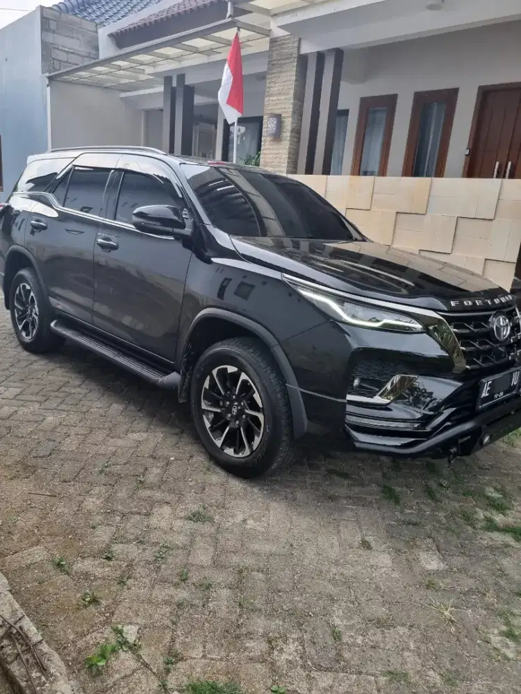 Fortuner GR 2.4 VRZ 4x2 AT 2021