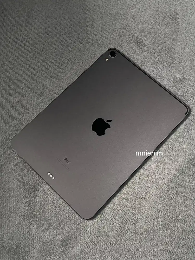 iPad Pro 11 2018 - 256GB WiFi Only Full Original No Issue (Space Gray)