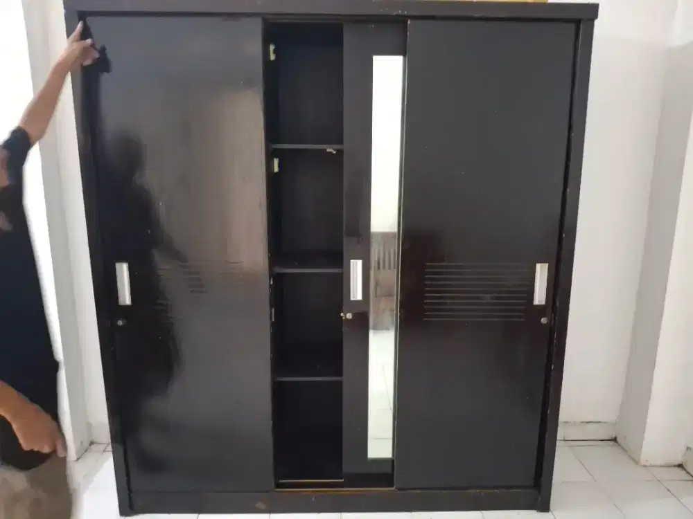 LEMARI PAKAIAN 3 PINTU KAYU SIAP PAKAI MURAH MAU PINDAH
